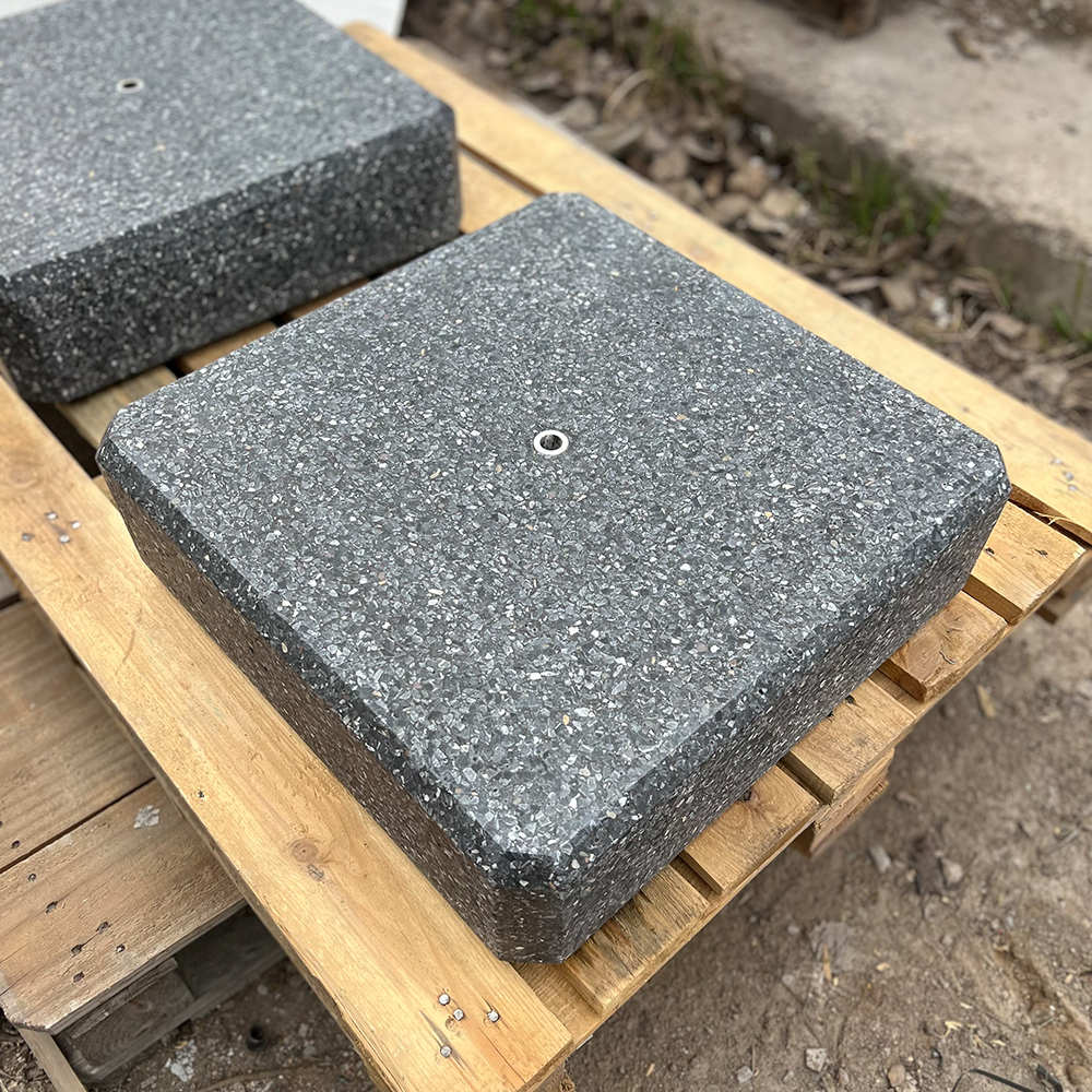 бетонный утяжелитель на черном мраморе 50x50x15 для зонта